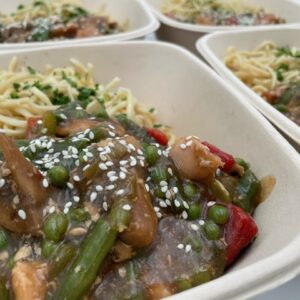 Kip Teriyaki met noodles
